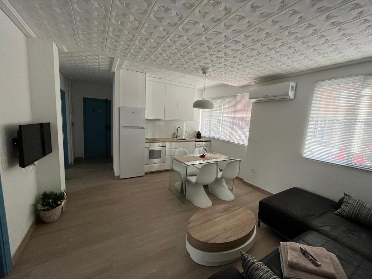 Modernized 3-Bedroom Flat 500M To The Beach فالنسيا المظهر الخارجي الصورة